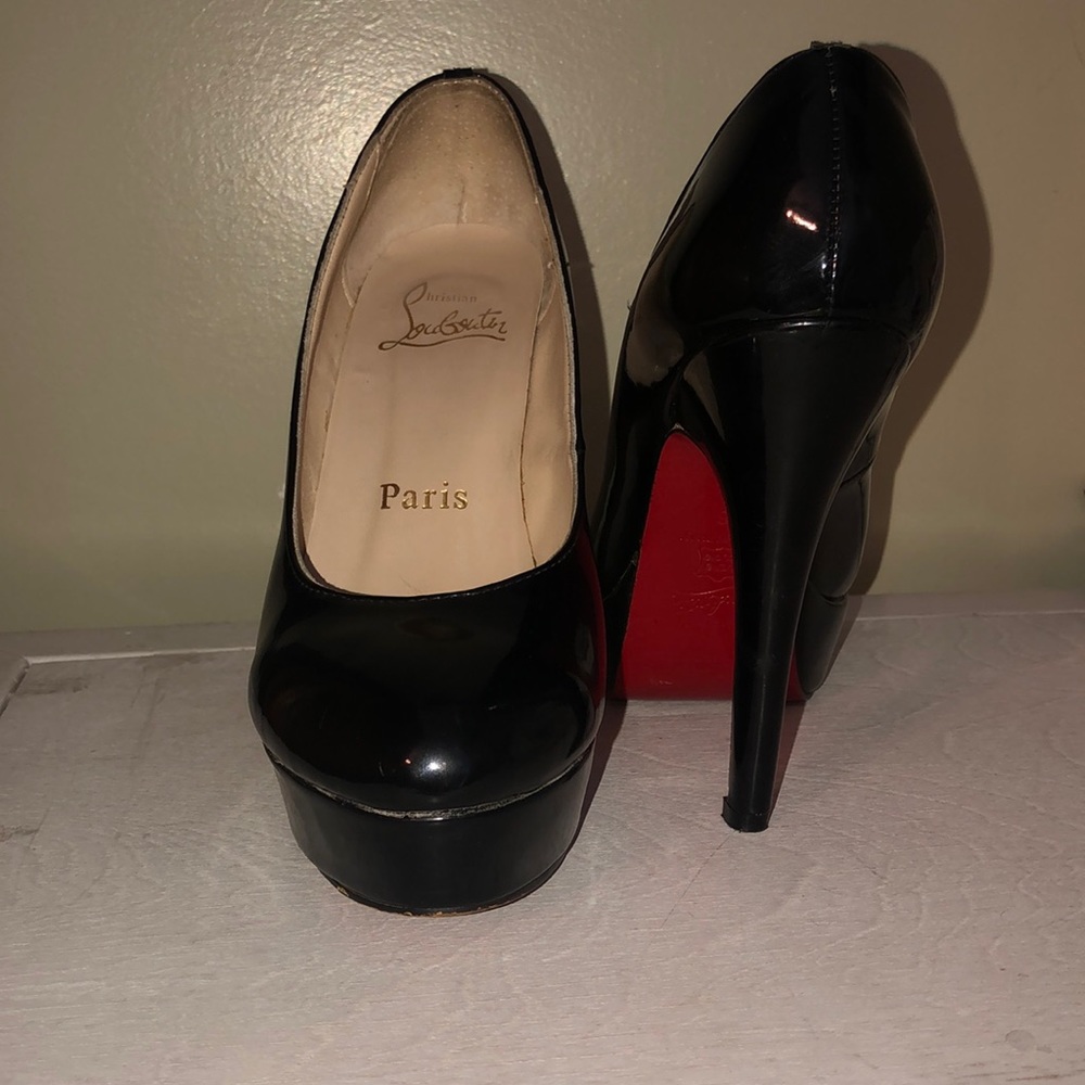 Louboutin Bianca Pumps